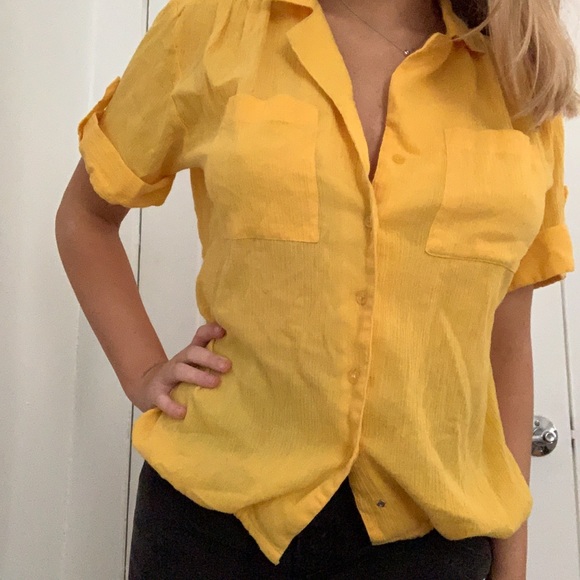 Vintage Yellow Button Up Top - Picture 2 of 3